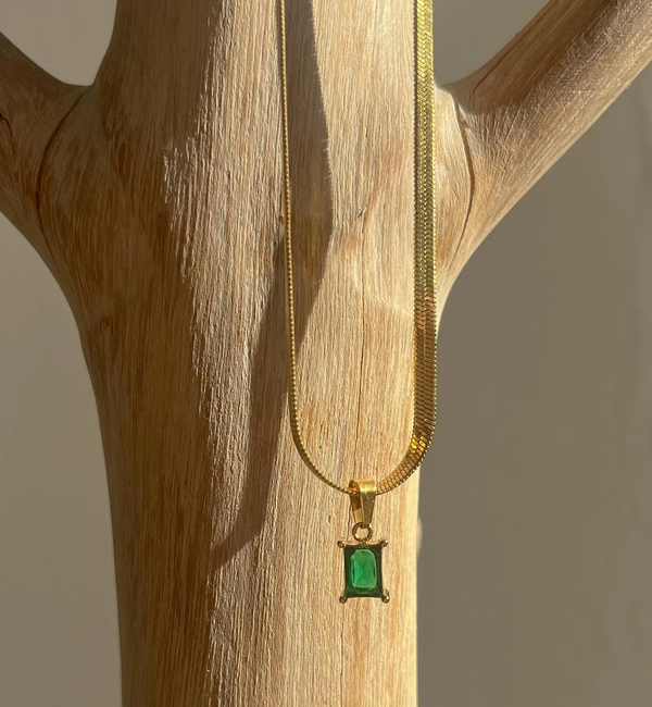 Green Stone Pendant – Anti-Tarnish Stylish Necklace for Daily Elegance | Heerglam Jewellery